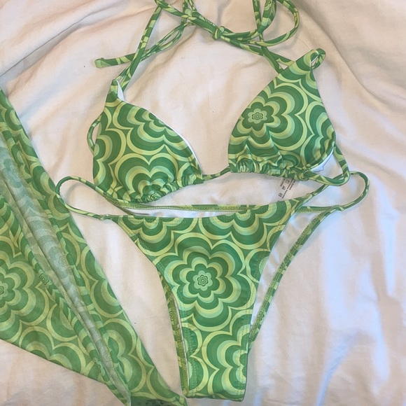 Green shein bikini - Picture 6 of 6